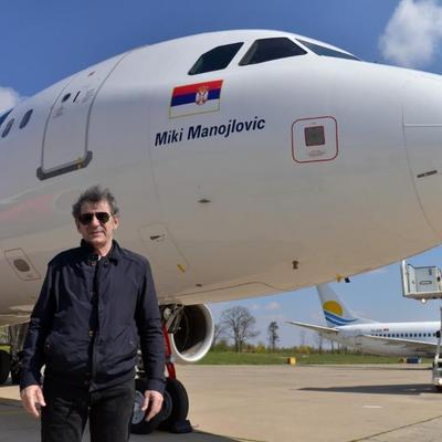 Er Srbija nazvala avion po Mikiju Manojloviću: Četvrti čuveni građanin naše zemlje!