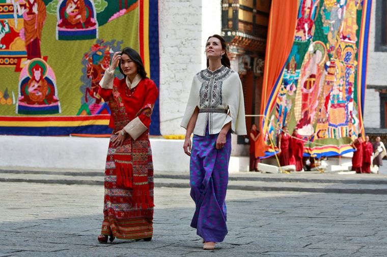 Zovu je orijentalnom Kejt Midlton: Kraljica Butana nadmašila englesku vojvotkinju! (FOTO)