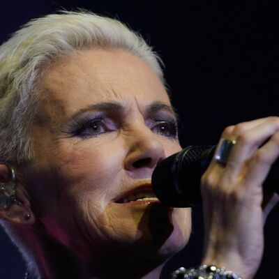 Slavna pevačica se bori sa rakom mozga: Oproštajna poruka zbog koje je ceo svet pustio suzu (FOTO)