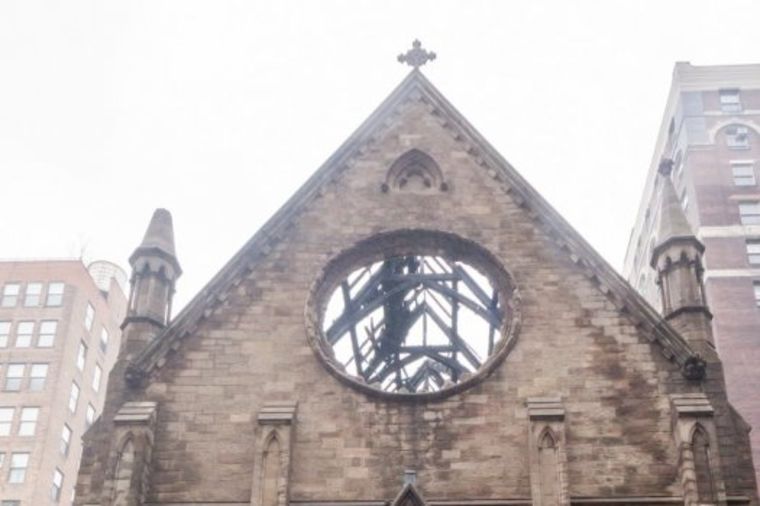 Crkva izgorela do temelja, ikona i krst ostali netaknuti: Čudo u pravoslavnom hramu u Njujorku!
