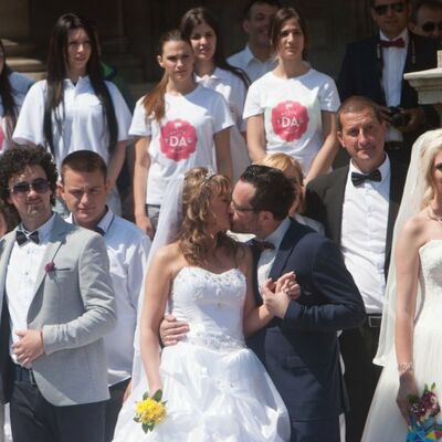 U Beogradu održano kolektivno venčanje: 110 parova izgovorilo sudbonosno Da! (FOTO)