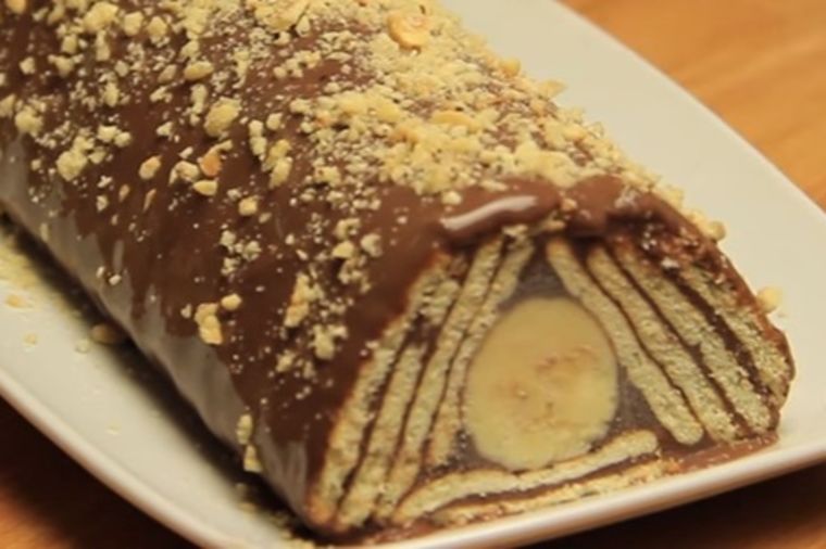 Puding torta bez pudinga: Turska hit poslastica sa keksom i bananama! (RECEPT, FOTO)