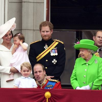 Ne sme da pisne od kraljice: Elizabeta se drala na Vilijama pred celim svetom! (VIDEO)