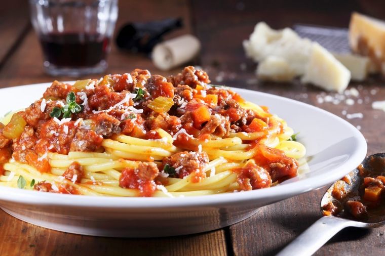 Špagete bolonjeze po receptu Gordona Remzija: Evo u čemu je tajna vrhunskog kuvara! (VIDEO)