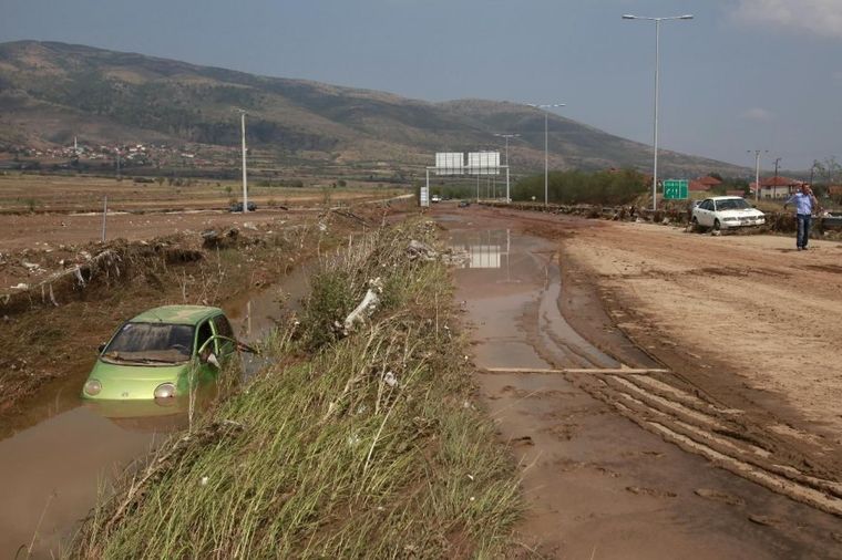 Dan žalosti u Makedoniji: U nezapamćenim poplavama poginula 21 osoba