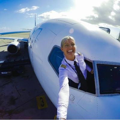 Sjaj i glamur žene pilota: Marija ima 32 godine i upravlja boingom! (FOTO)