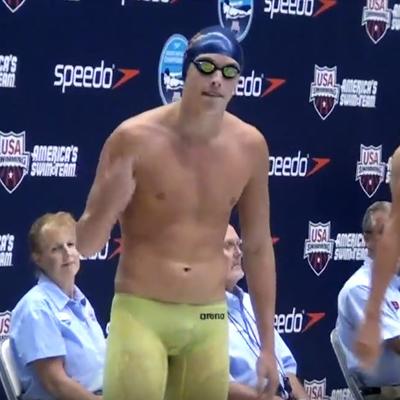 Najluđi ritual ikada: Ovaj olimpijac pred ulazak u bazen svaki put ocu pokaže srednji prst! (VIDEO)