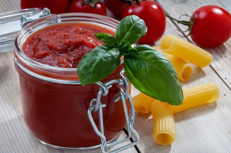 Sos od paradajza po receptu naših baka: Samo 3 sastojka, bez ikakve hemije! (RECEPT)