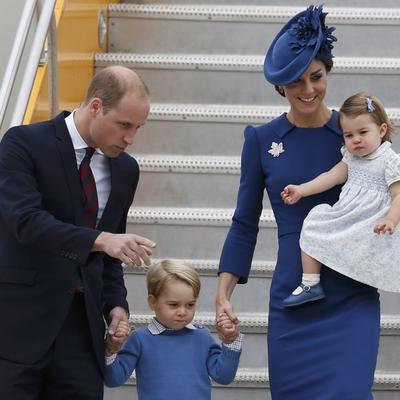 Šarlot i Džordž zasenili roditelje: Omiljena kraljevska porodica konačno na okupu! (FOTO)