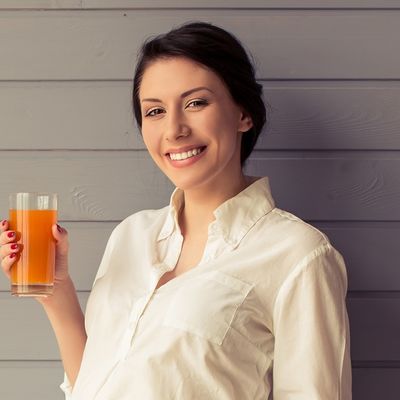 Gastritis i nadutost nestaju za nekoliko dana: Moćan sok od dva prosta sastojka! (RECEPT)
