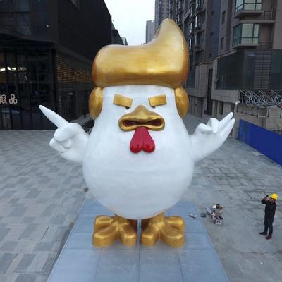 Kinezi slave dolazak Godine petla: Fotografija skulpture Donalda Trampa obišla svet! (FOTO)