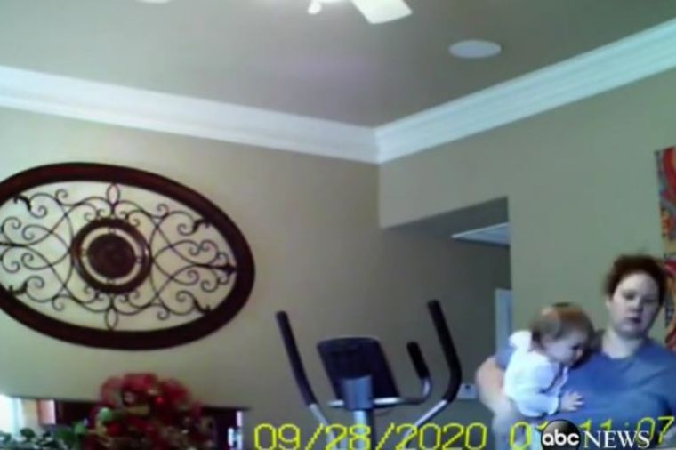 Ćerka počela čudno da se ponaša: Roditelji snimali dadilju, zaprepastio ih snimak! (VIDEO)