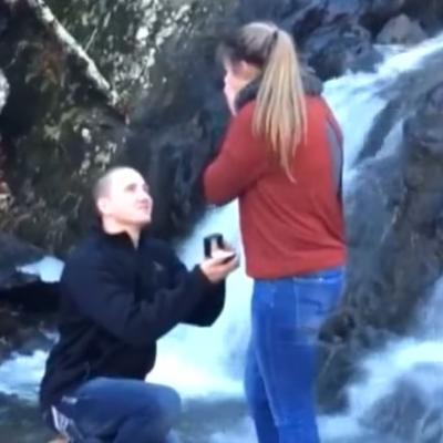 Zaprosio je i rekla je Da: A onda je usledio pravi pakao! (VIDEO)