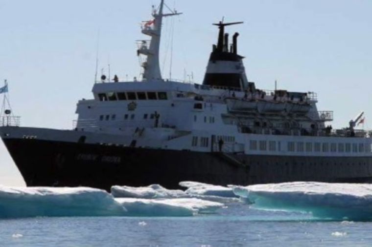 Brod duhova: Jugoslovenski kruzer godinama besciljno pluta po okeanu! (FOTO)
