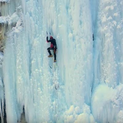 Srpski alpinisti 150 metara iznad ledene provalije: Prizor koji zaustavlja dah! (VIDEO)