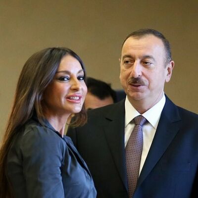 Predsednik Azerbejdžana imenovao svoju suprugu za potpresednicu! (FOTO)