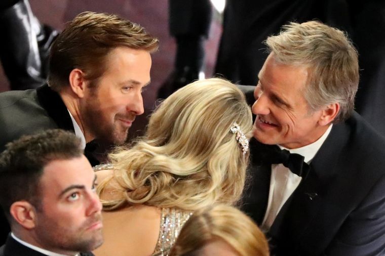 Na dodelu Oskara došao sa bujnom plavušom: Svi bruje o pratilji Rajana Goslinga! (FOTO)
