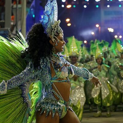 U Brazilu počele karnevalske svečanosti: Žurke na ulici tokom cele nedelje! (VIDEO)