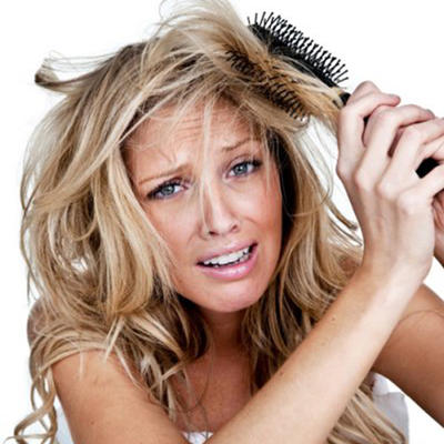 Lek za zamršenu kosu: Konačno se očešljajte bez čupanja, bola, pucanja i opadanja kose!