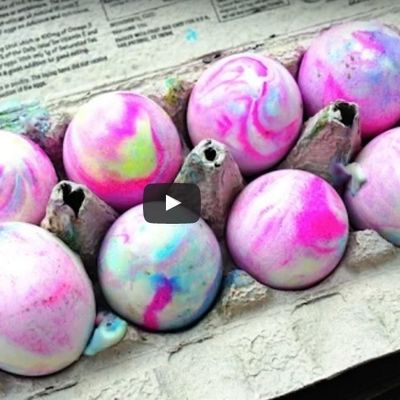 2 miliona žena iskoristiće novi, magični trik: Ovako se prirodno farbaju najlepša jaja! (FOTO)