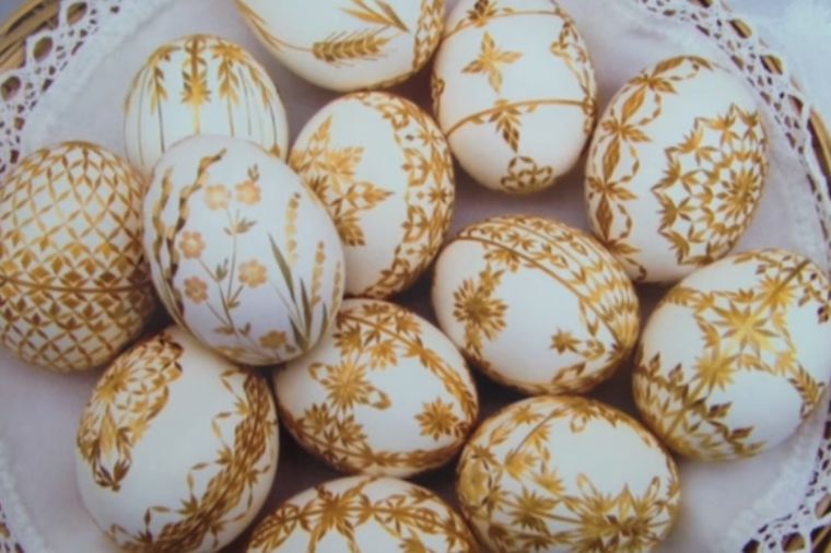 Ukradena tradicija: Najlepši i najjednostavniji metod farbanja jaja! (FOTO)