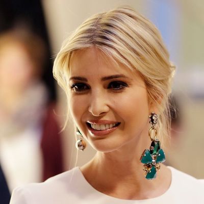 Ivanka Tramp nije kao druge žene: Hrabro i vešto prekršila modno pravilo! (FOTO)