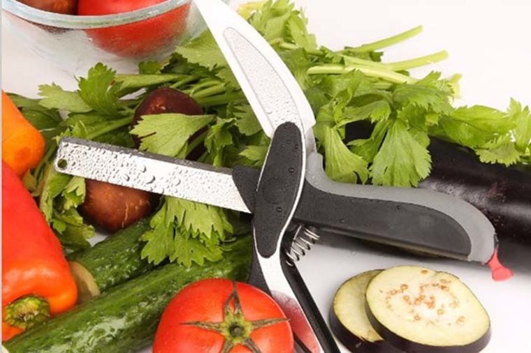 Kako brže i lakše spremiti ručak: Specijalni pametni nož oduševiće vas svojom praktičnošću (VIDEO)