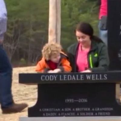 Tata iznenada preminuo: Supruga i sin ovakav prizor na njegovom grobu nisu očekivali! (VIDEO)