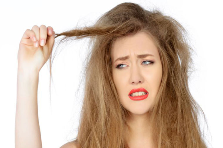 Odmrsite kosu bez čupanja: Isprobajte ovaj super trik! (FOTO, VIDEO)