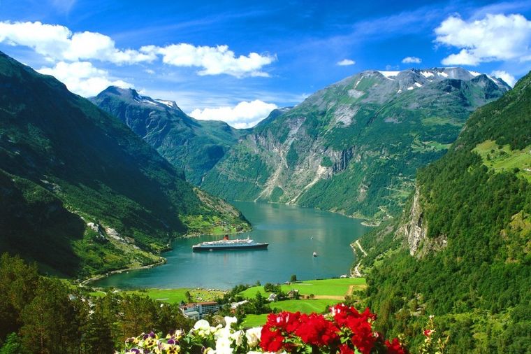 Nestvarni fjordovi Norveške: Ovakva mesta može da stvori samo priroda (FOTO)