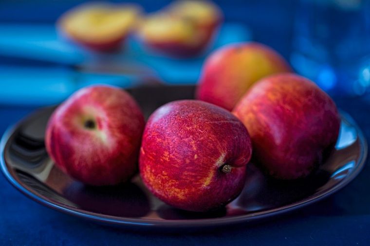 Poboljšava probavu, smanjuje bore, čuva srce: Leti obavezno jedite ovo voće!