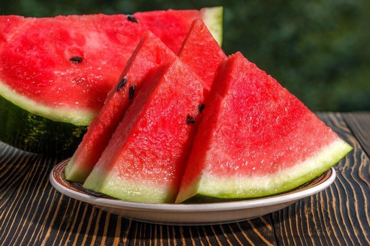Zbog ovog trika ćete prestati da kupujete lubenice: Kako da sami uzgajate najukusnije letnje osveženje! (VIDEO)
