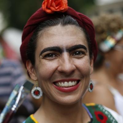 Preko 1.000 ljudi obuklo se kao Frida Kalo: Žele u Ginisovu knjigu rekorda! (FOTO)