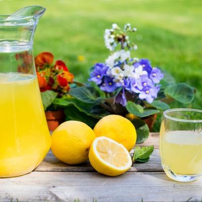 Od 3 voćke dobijete litre i litre limunade: Provereni recept za sirup od limuna!