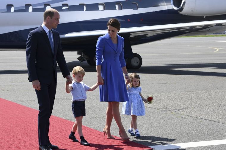 Tradicionalna podela uloga u kraljevskoj porodici: Ko je zadužen za Džordža, a ko za Šarlot! (FOTO)