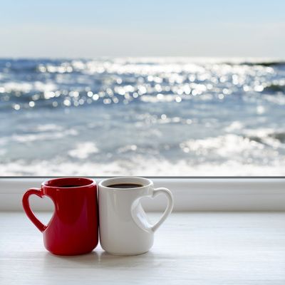 Horoskop razotkriva tri najveće uživalice u kafi: Ni na plažu bez omiljenog napitka!