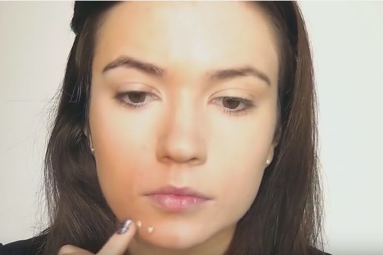 Ni u ludilu se nemojte ovako šminkati: Ubedljivo najgore greške! (VIDEO)