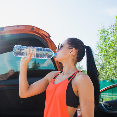 Nikada ne ostavljajte flašu s vodom u autu: Posledice mogu biti fatalne! (VIDEO)