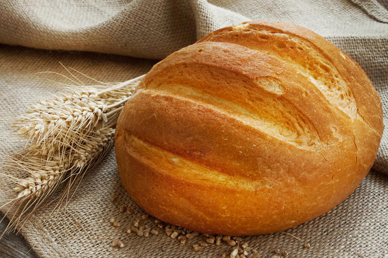 Domaći hleb sa kvascem: Mekan kao sunđer, očaraće vas zauvek! (RECEPT)