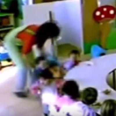 Deca se bojala svoje vaspitačice: Snimak iz vrtića otkrio strašnu istinu! (VIDEO)
