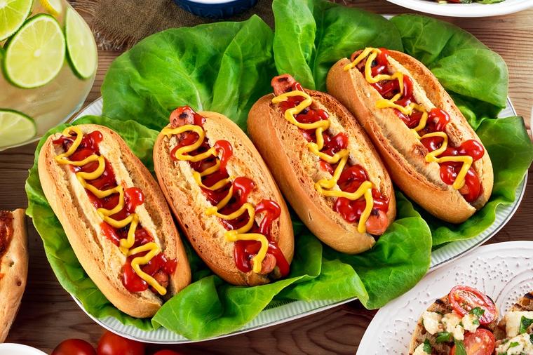 Argentinski hot dog u ljutom sosu: Ukus koji nepca pamte! (RECEPT)