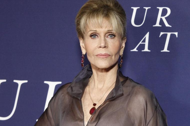 Džejn Fonda u providnoj haljini: Glumica (79) ponosno prkosi godinama! (FOTO)
