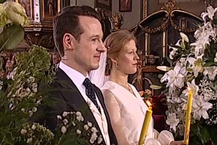 Oženio se princ Filip Karađorđević: Evropska elita na jednom mestu, mlada u venčanici Roksande Ilinčić! (FOTO, VIDEO)