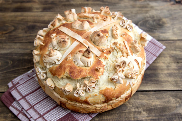 Posni slavski kolač: Najmirisniji hleb na svetu! (RECEPT)
