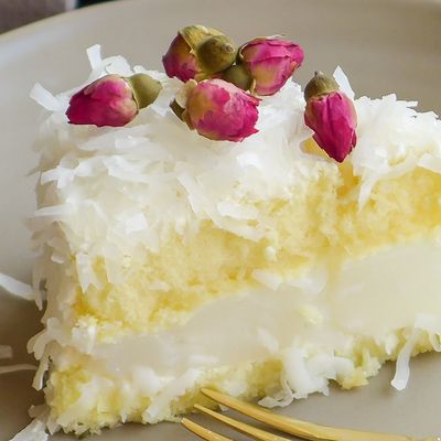 Puding tortica, desert koji ne može da razočara: Najbrži recept za slagani kolač!
