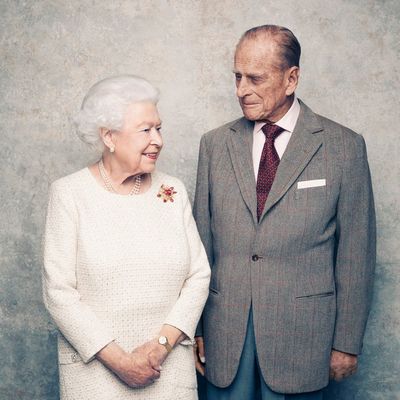 Britanska kraljica Elizabeta II i princ Filip proslavili 70. godišnjicu braka: On je moja snaga! (FOTO)