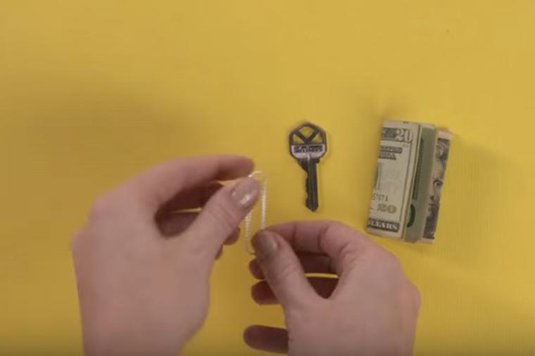 Samo je provukla spajalicu kroz ključ: Ove genijalne cake koristićete stalno! (VIDEO)
