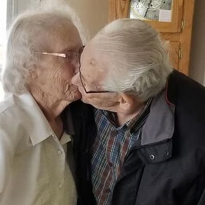 Najtužnija Božićna priča ikad: Rastavili par koji je zajedno živeo 70 godina!