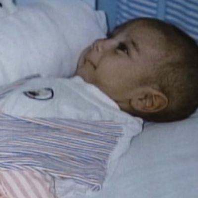 Majka ostavila umotanu bebu ispred bolnice: Lekari se šokirali kad su pogledali ispod ćebeta! (VIDEO)