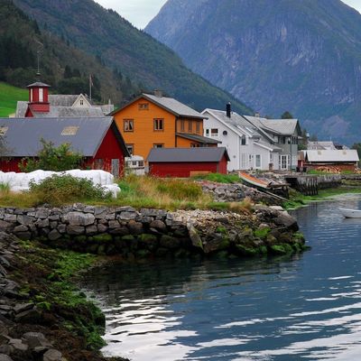 Svi hrle u ovaj norveški gradić sa samo 300 stanovnika: Postao svetska atrakcija iz jednog jedinog razloga! (FOTO)